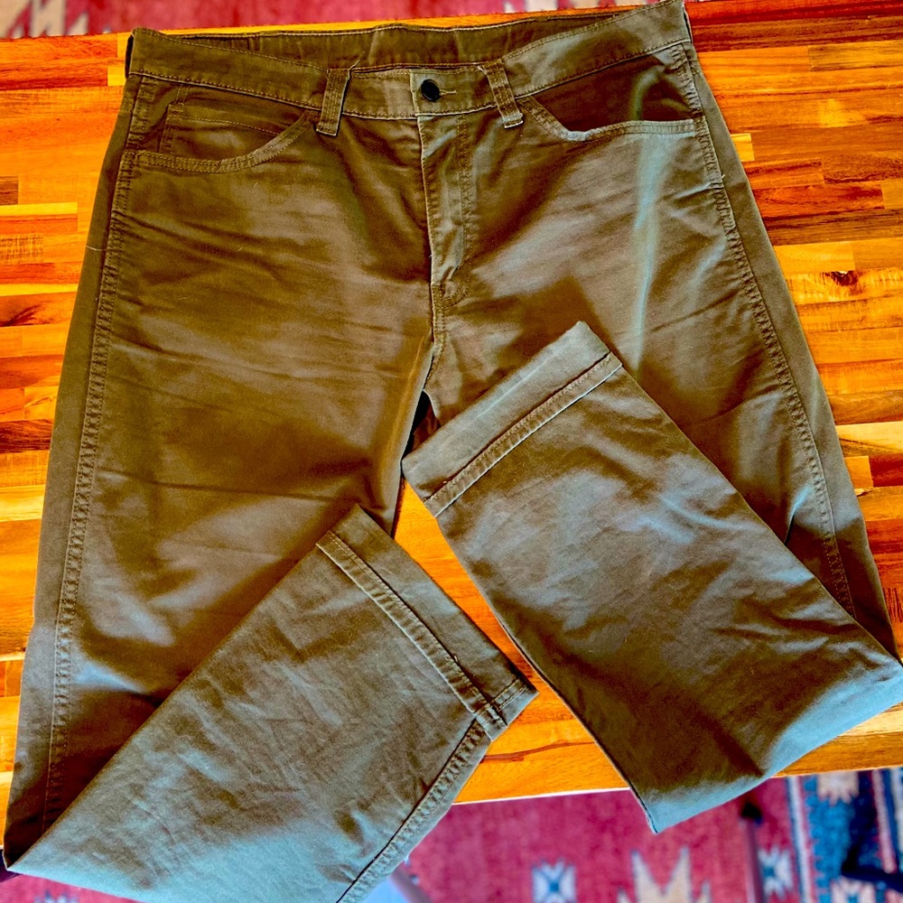 Levi’s camp pant in Olive (38x32)